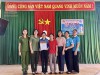 Ảnh: Hội Phụ nữ Công an thị xã Hoài Nhơn tổ chức chương trình kết thúc nhận đỡ đầu cháu Hà.