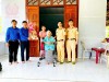 Thăm tặng quà Mẹ Việt Nam Anh hùng