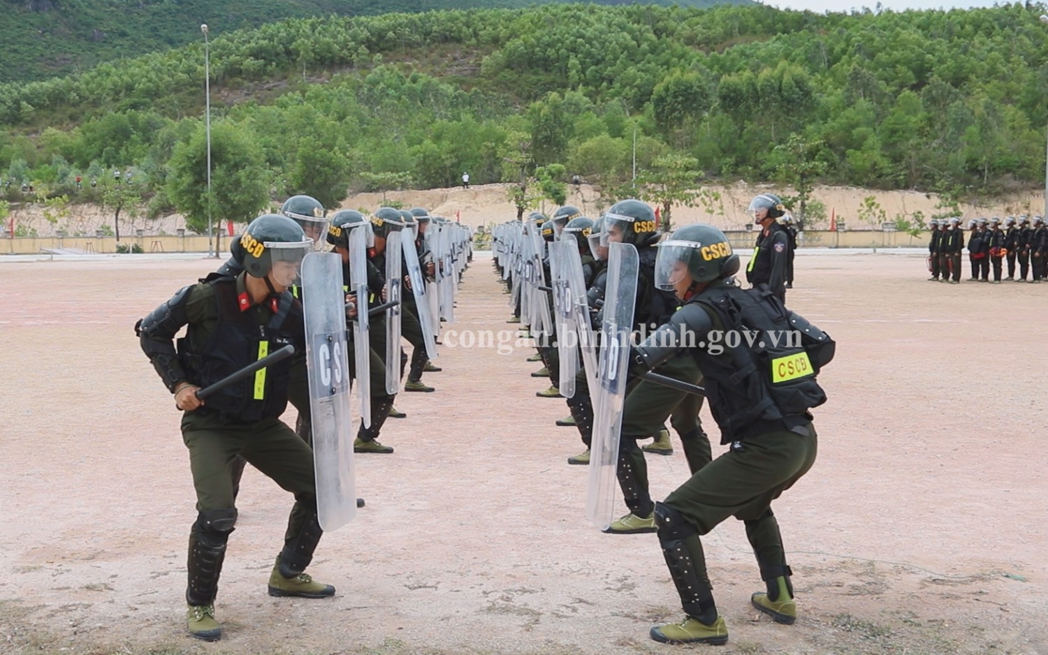 Trung đoàn cảnh sát cơ động Nam Trung Bộ bế giảng lớp chiến sỹ mới.