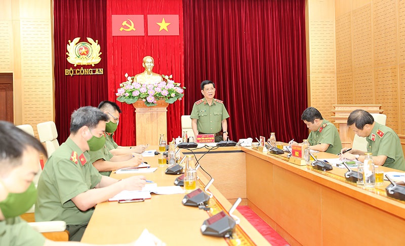 Thứ trưởng Nguyễn Văn Sơn phát biểu tại buổi làm việc.