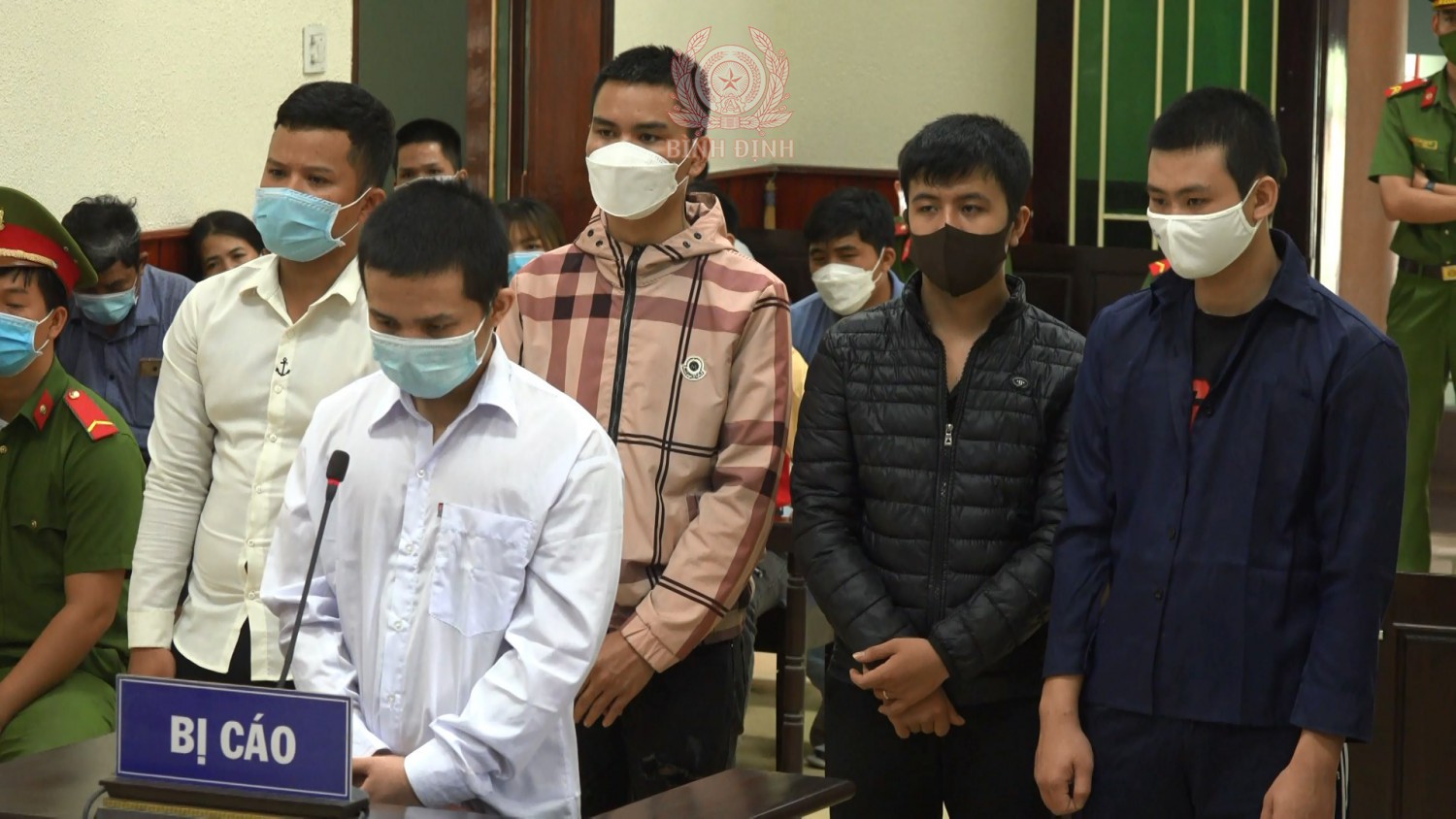 Xét xử vụ án giết người xảy ra tại phường Bình Định
