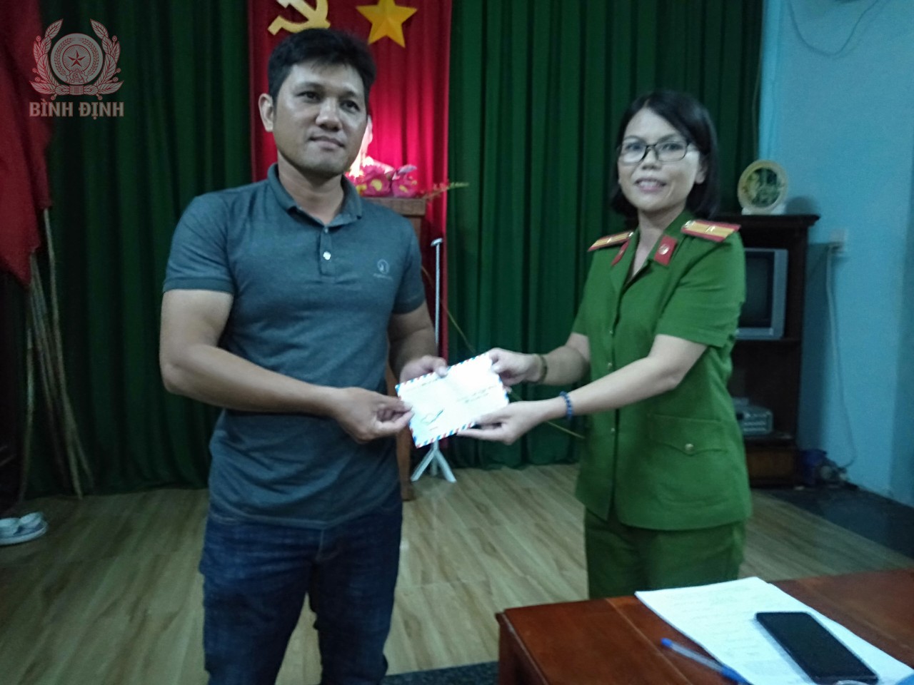 Thiếu tá Nguyễn Thị Kim Chung - Trưởng Công an xã Hoài Châu, thị xã Hoài Nhơn.