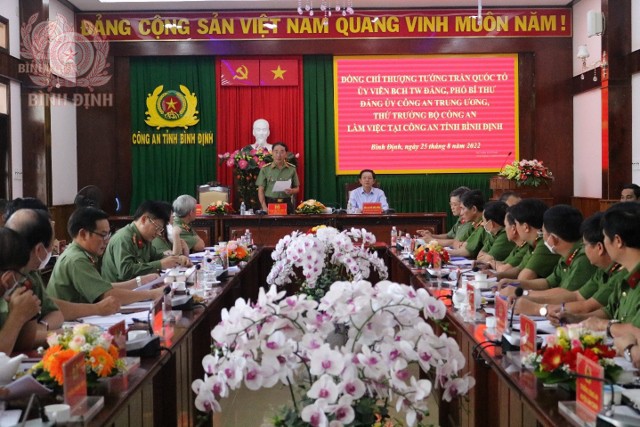 Nâng cao hiệu quả công tác đảng, công tác chính trị trong Công an tỉnh Bình Định.
