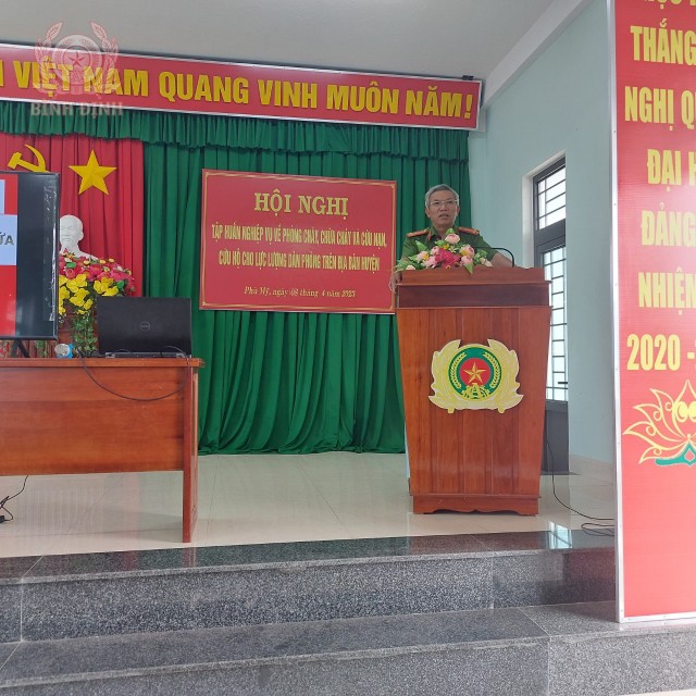 Đồng chí Thượng tá Võ Văn Nguyện – Phó trưởng Công an huyện, khai mạc Hội nghị
