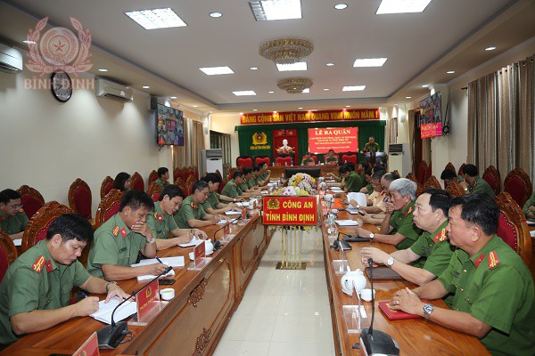 Công an tỉnh Bình Định tổ chức ra quân thực hiện cao điểm tấn công, trấn áp tội phạm, bảo đảm an ninh, trật tự tết Nguyên đán Giáp Thìn 2024