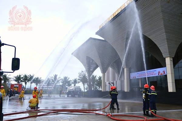 Thực tập chữa cháy tại FLC Quy Nhơn Beach & Golf Resort.