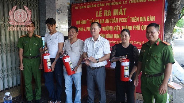 Tổ chức Hội thi nghiệp vụ chữa cháy và cứu nạn, cứu hộ “Tổ liên gia an toàn phòng cháy, chữa cháy” tỉnh Bình Định năm 2024.