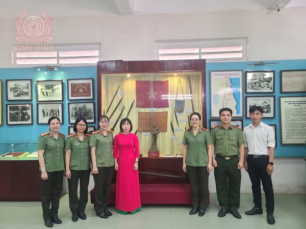 Đoàn Thanh niên, Hội Phụ nữ phòng Kỹ thuật nghiệp vụ và Ngoại tuyến tổ chức các hoạt động kỷ niệm 70 năm Ngày chiến thắng Điện Biên Phủ.