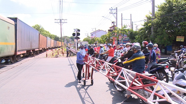 Tăng cường bảo đảm trật tự an toàn giao thông đường sắt trên địa bàn tỉnh.