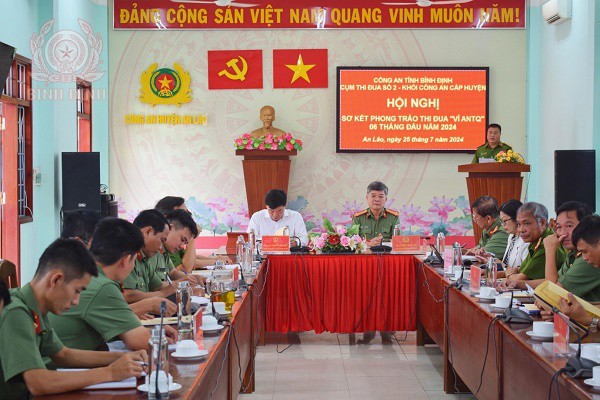 Quang cảnh hội nghị