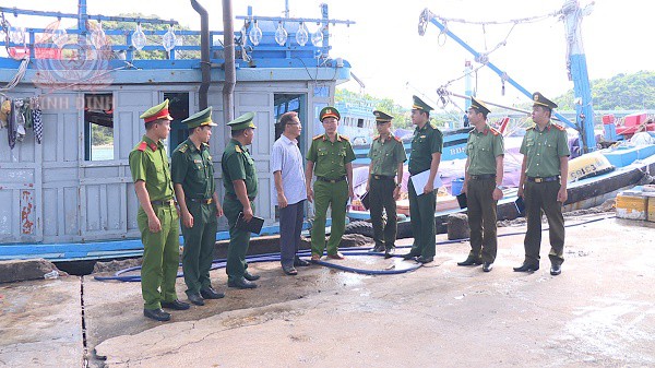 cong an huyen phu cat va don bien phong cat khanh tuyen truyen van dong ngu dan