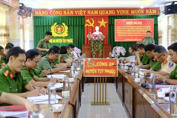 Quang cảnh hội nghị