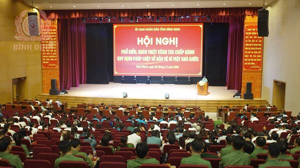 Quang cảnh hội nghị